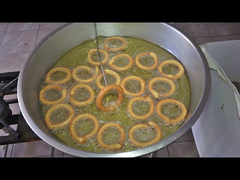 Exploring 12 Unique Turkish Street Foods: History, Recipes & Street Style