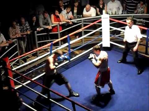 Courtney griffiths vs Gary Roberts - Pulse night club, dudley