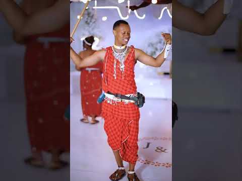 MASAI KWELI UYU AU KAVAA NGUO TUU SIO KWELI #wedding #dance