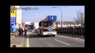 preview picture of video 'Hundreds Turn Out For Firefighter’s Funeral'