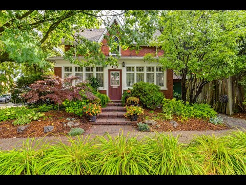 32 Elliott Street, Brampton