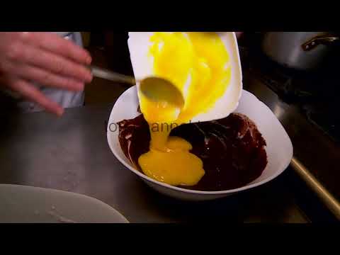 Video thumbnail: Mousse me Çokollatë – Receta Klasike Franceze