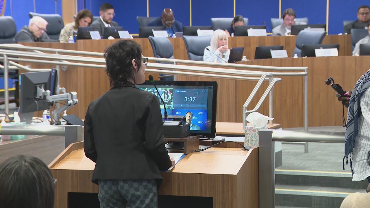 CPS parents blast May Day agreement: 'Our children are students, not anyone's political pawns'