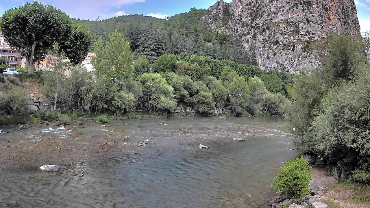 Live webcam view of Río Verdon a su paso por Castellane