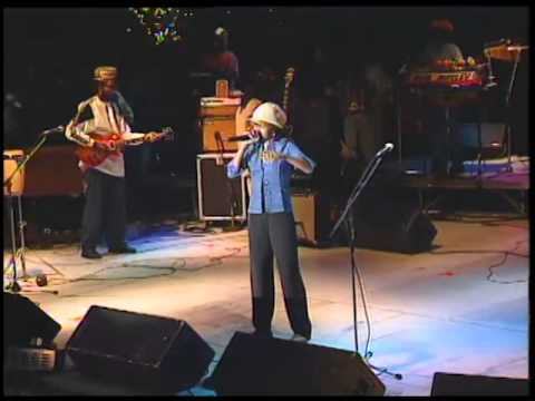 Lauryn Hill with Ziggy Marley and The Melody Makers - Turn Your Lights Down Low
