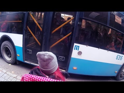 По Ялте на троллейбусе! НЕ доступная среда для колясок