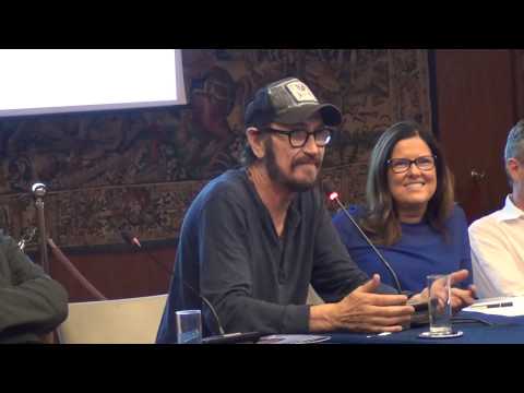 Giallini: «Meno sigarette per Rocco Schiavone? Ma no!»