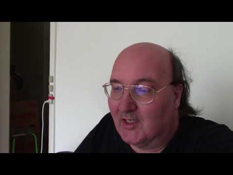 Fede John kan ikke finde ud af at udtale "abonnenter"