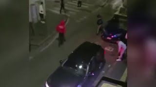 Sesto San Giovanni, auto presa a bottigliate: scene ormai quotidiane nel quartiere Rondò