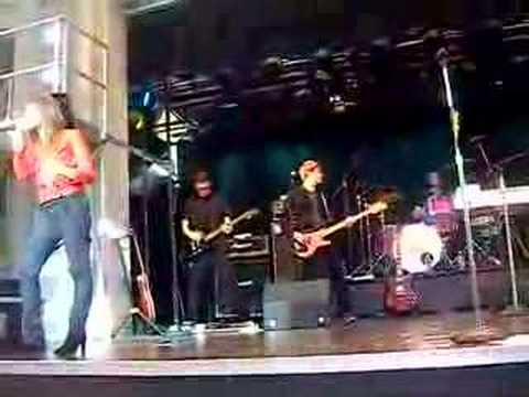 Demi Lovato 6/1/08 -- "Party"