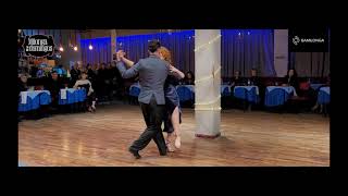 Jonny Carvajal y Mara Oviedo - 29 de Mayo 2022 - Milonga de los Domingos en el Beso 1/3