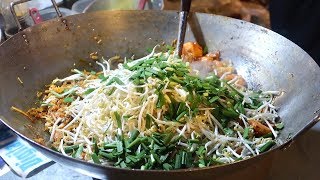 HUGE PAD THAI WOK - Thai Street Food