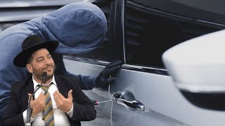 "הוא יספר לך שאתה גנב, רמאי, שקרן, וחבל על כל מילה שלך!  ומה אתה תענה לו?" המלחמה הגדולה עם השטן! (הרב אפרים שרבני) - התמונה מוצגת ישירות מתוך אתר האינטרנט יוטיוב. זכויות היוצרים בתמונה שייכות ליוצרה. קישור קרדיט למקור התוכן נמצא בתוך דף הסרטון