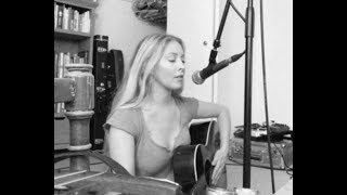 Leah James covers Roy Orbison&#39;s Crying