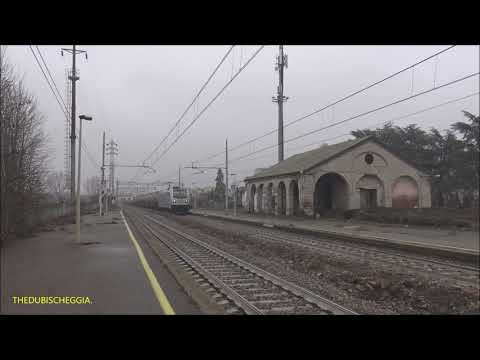 LA STROMBAZZATA DELLA E 494 RAILPOOL CON MERCI A PONTECURONE.  (AL) MART. 28 - 12 - 2021.