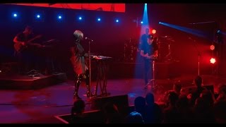 Phantogram - &quot;Cruel World&quot; - Live at Pre-VMA Concert