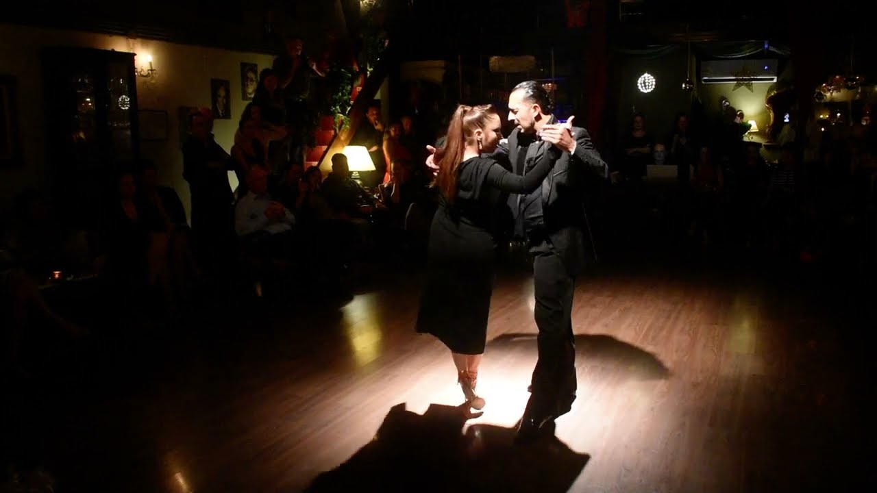 Video thumbnail for Sin Lagrimas - Sabrina Tonelli & Juan Manuel Acosta Athens 23-12-2023 3/4