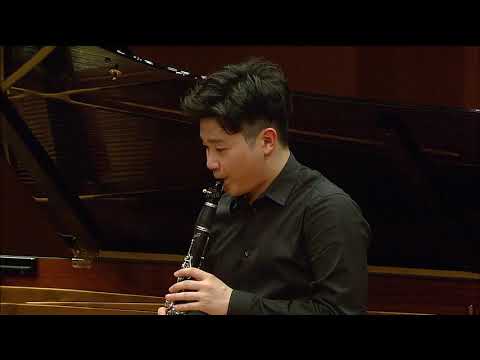 Han Kim plays George Gershwin’s Rhapsody in Blue for clarinet and piano