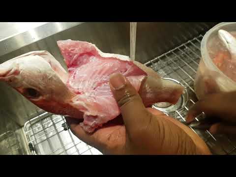 The right way to clean red snapper