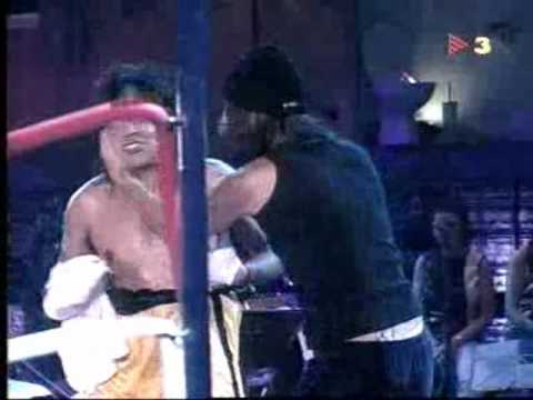 Una Altra Cosa - El Sebas fent de boxejador