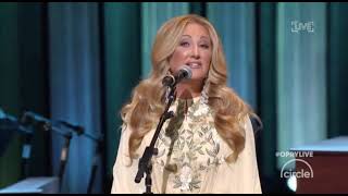 Lee Ann Womack Sings Ribbon Of Darkness for Connie Smith ❤️