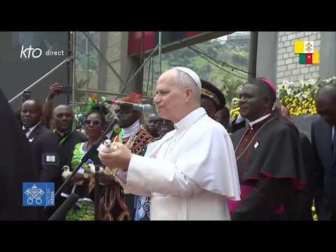 Rencontre pour la paix en la cathédrale Saint-Joseph de Bamenda #PapeauCameroun