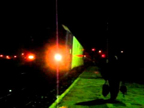 R 872 INTRA IN GARA BRAILA IN NOAPTE