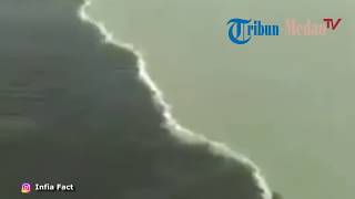Download lagu Fenomena Langka, Air Laut 'Terpisah' di Perairan Indonesia Viral di Medsos mp3