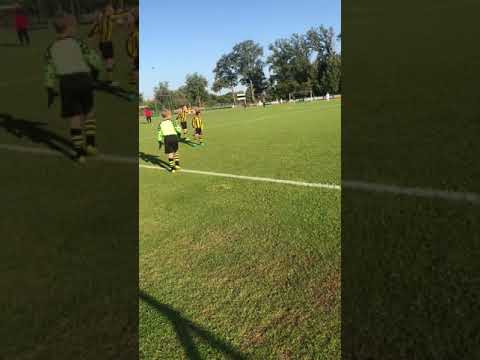 Jethro eerste voetbal wedstrijd tegen asv 33