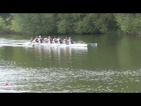 Cantabs mixed 8 winning at Oxford Regatta