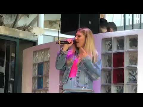 Michela Pace Live at Grotta - Chameleon