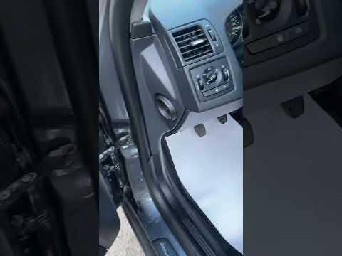 фото volvo v50 i рестайлинг 0