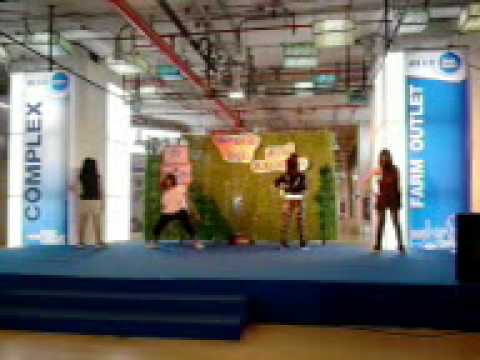 [12-12-09]Fire - Elizabeth Fur Cover 2NE1 [3/3]