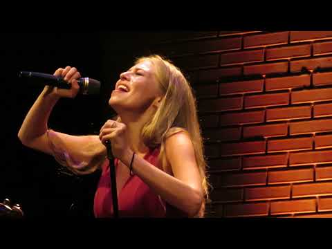 Zoë live im Theater am Spittelberg – Please come home