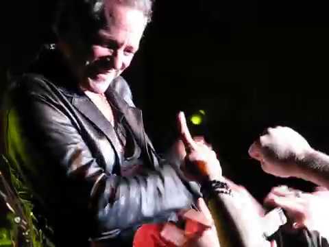 Lindsey Buckingham - 2008-10-11 - Atlantic City, NJ - "Go Your Own Way"