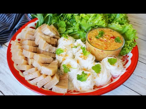 Meing Moo Sam Chan: Pork Belly Salad Wrap with Peanut Dipping Sauce