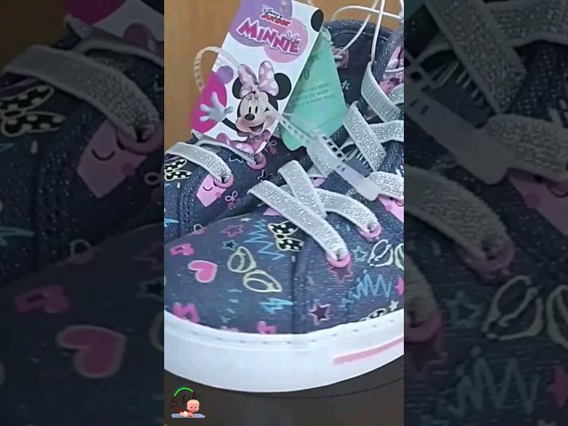 Vídeo relacionado con Disney Zapatillas deportivas de Minnie Mouse para niñas, diseño de orejas 3D, color blanco, con gancho y bucle, fáciles de sujetar, White, 7 UK Child