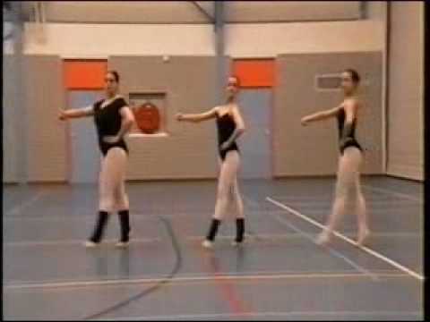 Rehearsals 2002: RAD Grade 8 Award - Entree Polonaise (Dansstudio Ermelo) 2/10