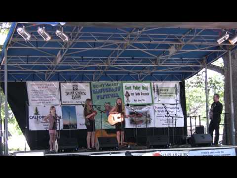 Anderson Family Bluegrass - Didn't Leave Nobody But the Baby