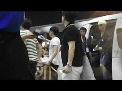 [Fancam] 121004 SUPER JUNIOR @suwannaphum airport (back to Korea)