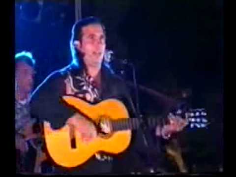 CARLOS EL RUMBERO live intro