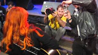 kim lenz. devil on my shoulder.AVI