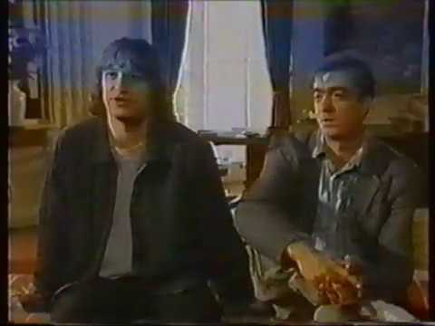 Peter Buck & Bill Berry on Gang of Four 1994