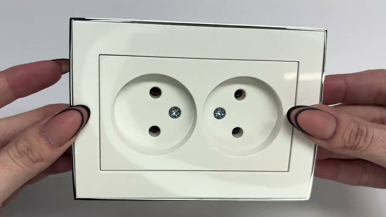 Розетка двойная без заземления со вставкой RAIN белый хром ПБТ 703-0225-128В