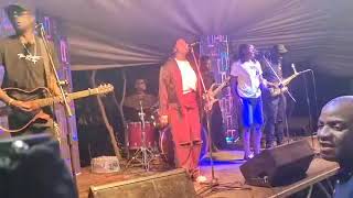 Download lagu Bob Nyabinde Chabuda Hapana live by Agga mp3 Download lagu Bob Nyabinde Chabuda Hapana live by Agga mp3