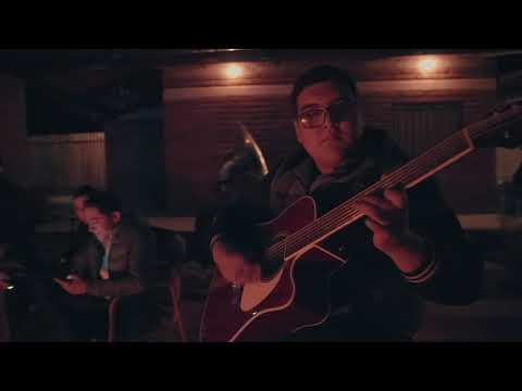 Hay Con Que (En Vivo) - Los Amigos Del Requinto, Jesus Urquijo