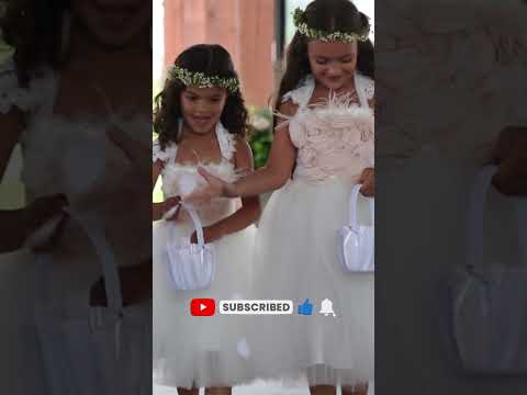 CUTE Little Flower Girls Coming Down the Aisle! #flowergirls