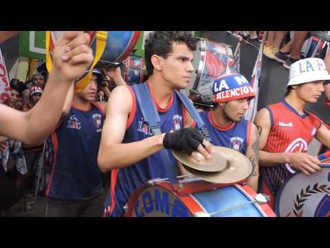 "Entrada de La Murga del Ciclón y #LMHDP . FULL HD" Barra: La Plaza y Comando • Club: Cerro Porteño