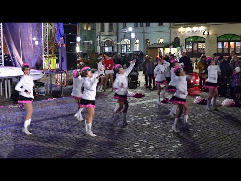 Pohádkové vystoupení mažoretek Panenky - Hranice - 11.12.2019