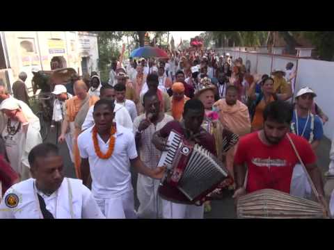2016 Navadwip Mandala Parikrama - Day 8 Kirtan party on the move Part 8.